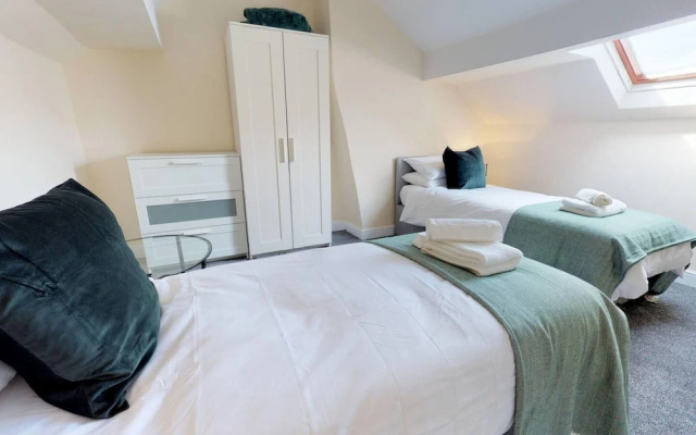 Westminster Luxe Stay City View 3BR Bradford