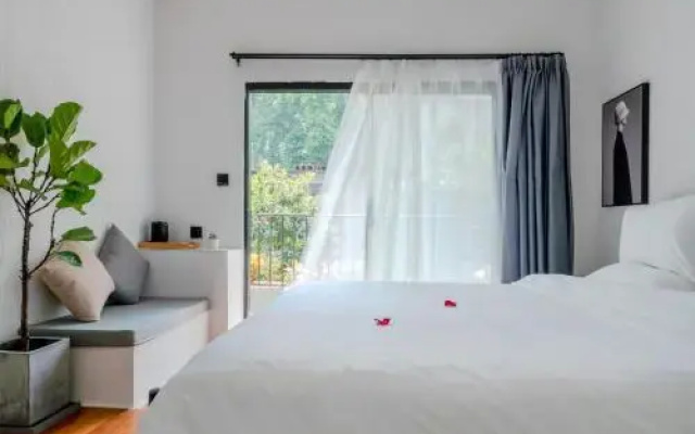 Su Jiu Apartment
