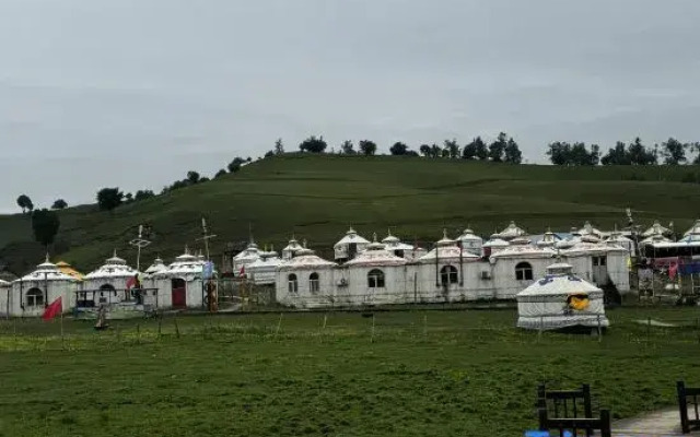 Lao Banzhang Inn (Guanshan Grassland Scenic Area)