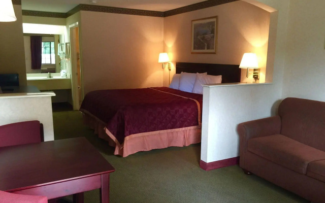 Majestic Inn