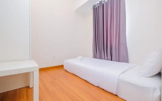 Pool View and Homey 2BR Apartment @ Springlake Summarecon