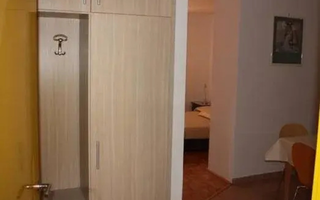 Apartments Tomato