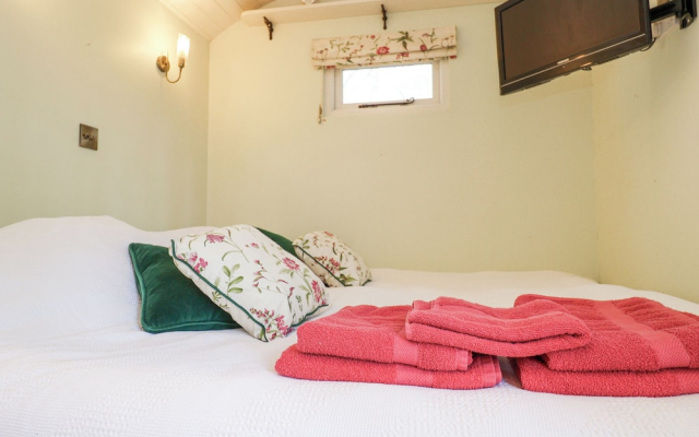 Woodlands Retreat Shepherd's Hut