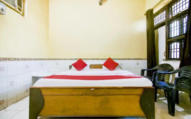 Raj Guest House by OYO Rooms