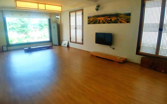 Andong Autumn Fresh Pension