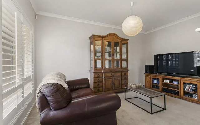 Waterview Estate - Free Wifi, Amazing Ocean Views