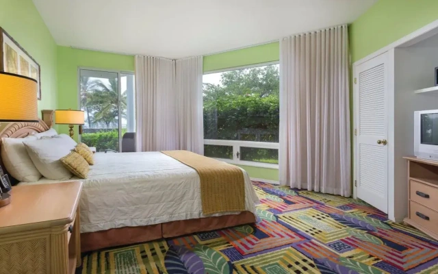 Holua Resort