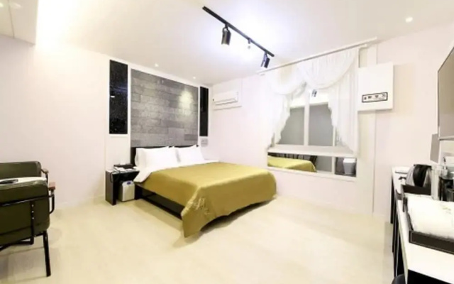 Chocolate Motel