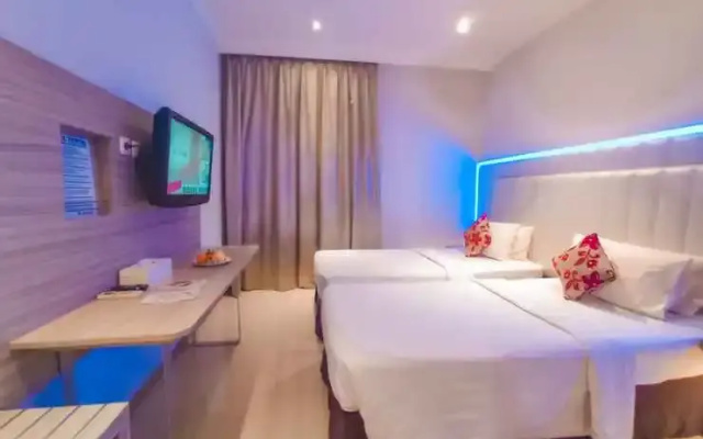 Chandra Inn