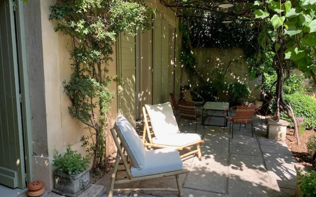 Villa Maillane 18th Century Residence Completely Renovated