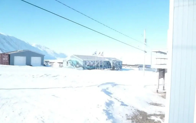 The Kangiqsujuaq Inn