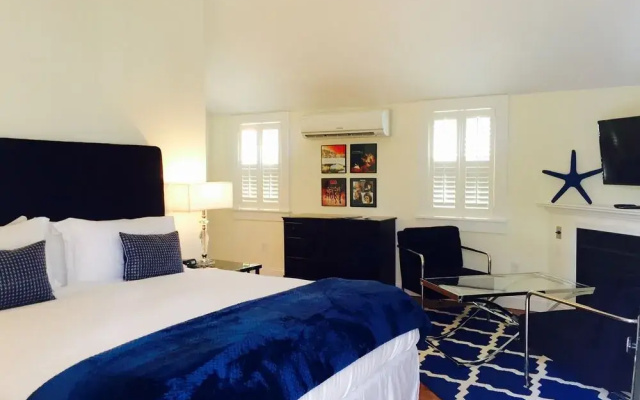 The Platinum Pebble Boutique Inn - Adults Only