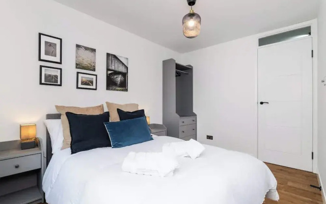 2bedroom Apartment-free Parking