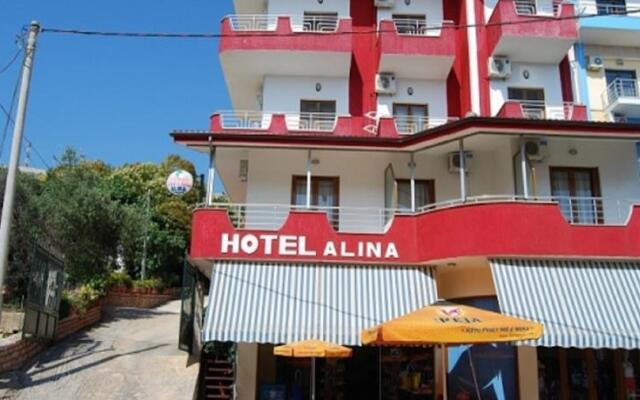 Hotel Alina вид на фасад