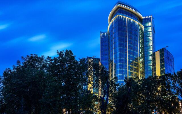 Гостиница Hilton Kyiv вид на фасад