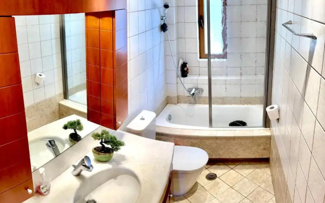 Serenity Holiday Home with self contained apartment and private pool