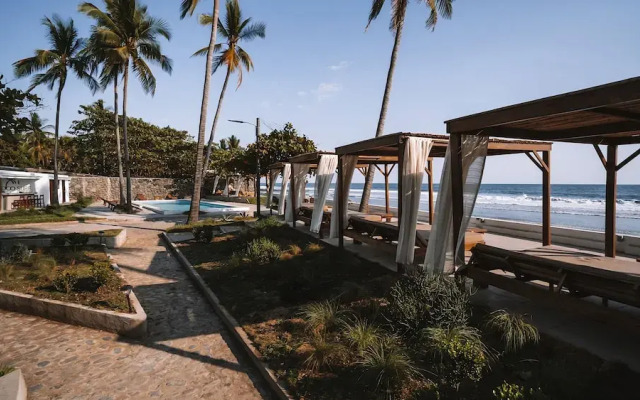 Coco Surf Tropical Village