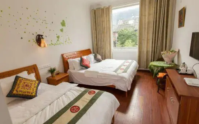 Lodge Inn