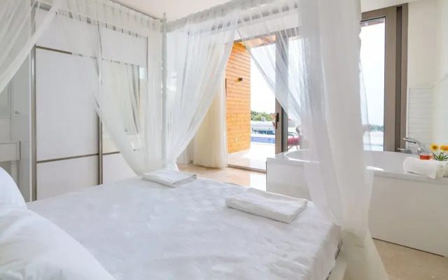 Villa Likapa 3