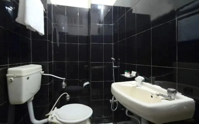 Hotel Jeevisha Inn by OYO Rooms