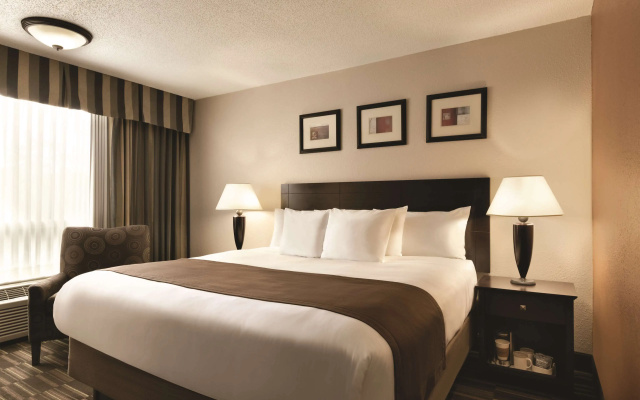 Radisson Hotel Louisville North