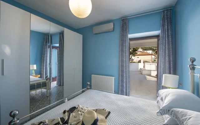 Villa Gr - Enchanting Villa Overlooking the Sea
