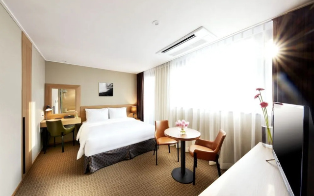Отель Golden Harbor Pyeongtaek