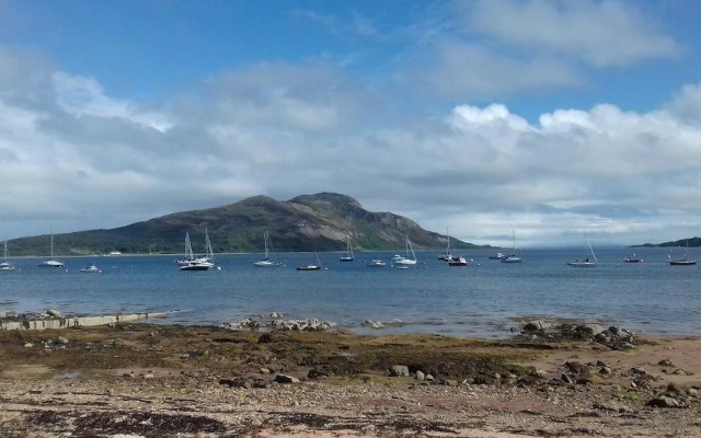 The Lochranza Hotel