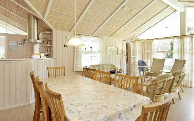 10 Person Holiday Home in Albaek