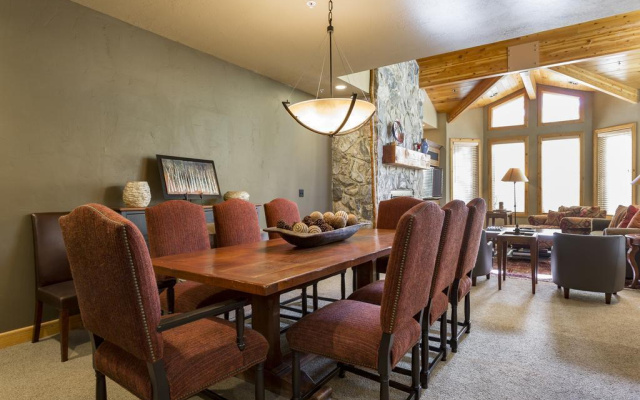 Trail's End Lodge