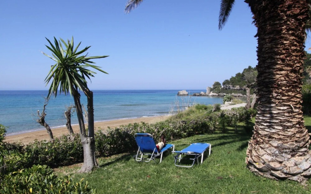 Glyfada Beachfront Housel Ab4g