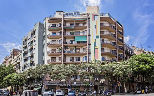 Апартаменты Sweet Inn Apartments Sagrada Familia вид на фасад