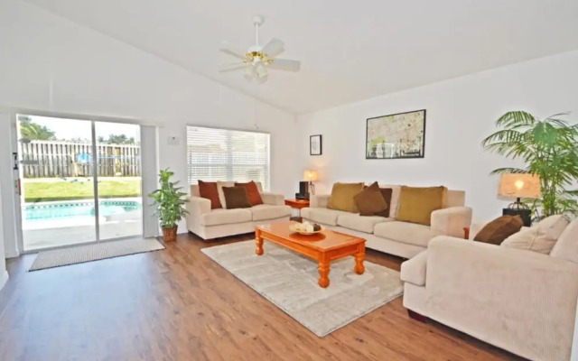 Hampton Lakes 215824
