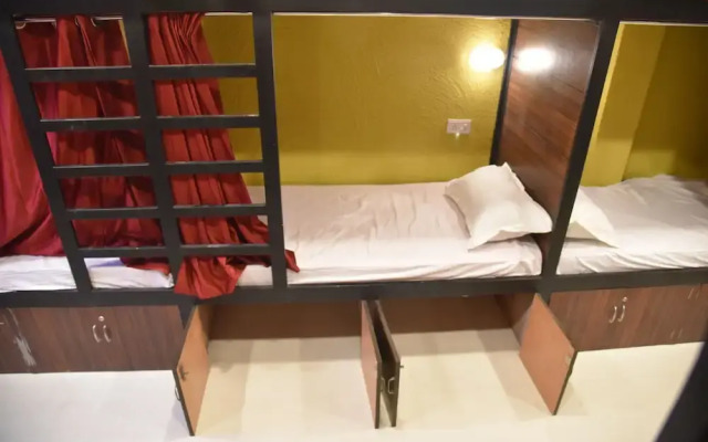 Manje Bistre Dormitory - Hostel