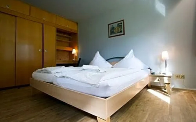 Euro Inn - Hotel