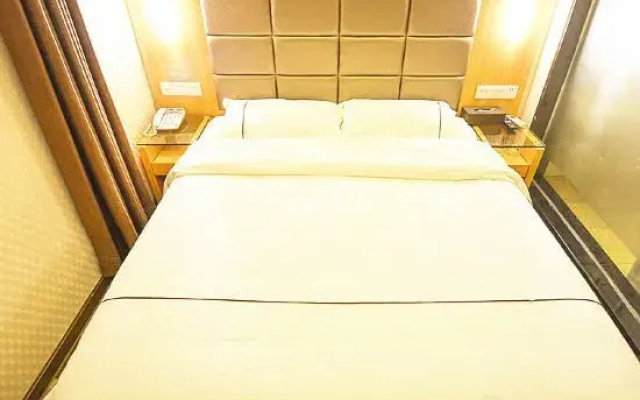 Kaiyue Hotel (Wuhan Vanke Emerald Binjiang)
