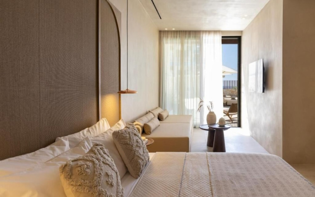 Elea Luxury Suites