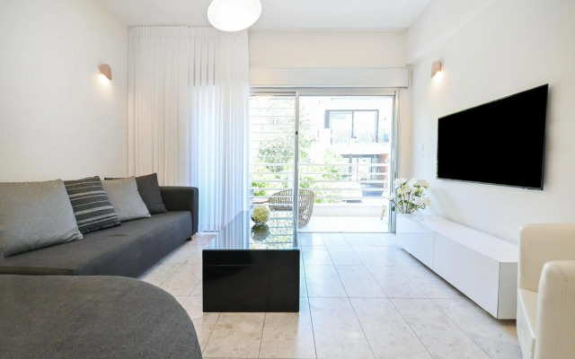 Homey 2BR in Frug 32 by HolyGuest