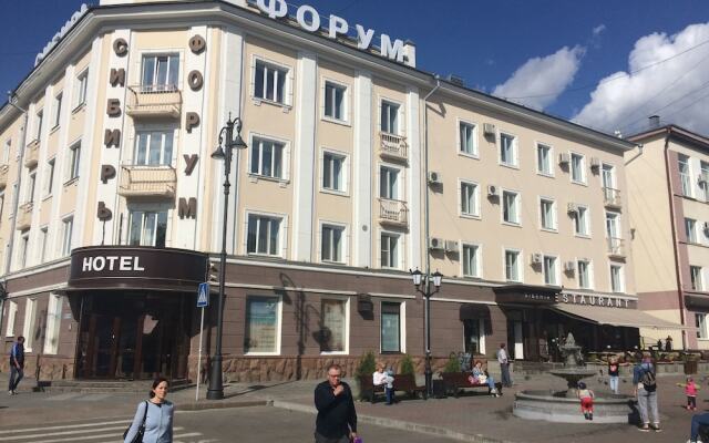 Форум Отель вид на фасад