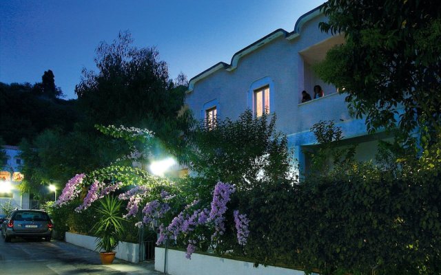 Hotel La Pineta in Tropea, Italy from 76$, photos, reviews - zenhotels.com hotel front