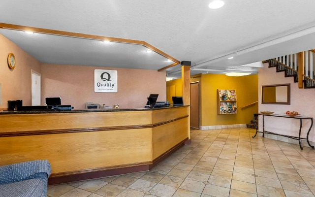 Quality Inn & Suites Vancouver - Hazel Dell