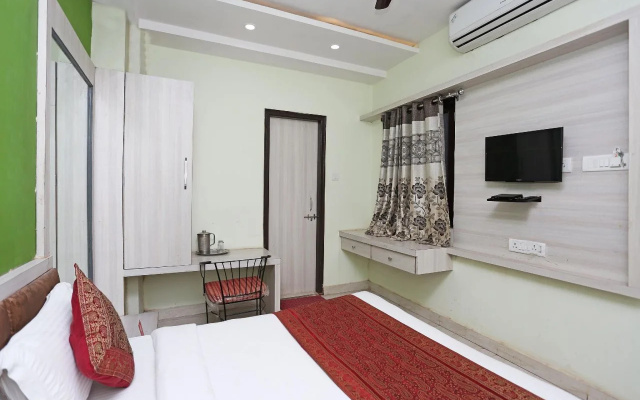 OYO 3996 HKJ Residency