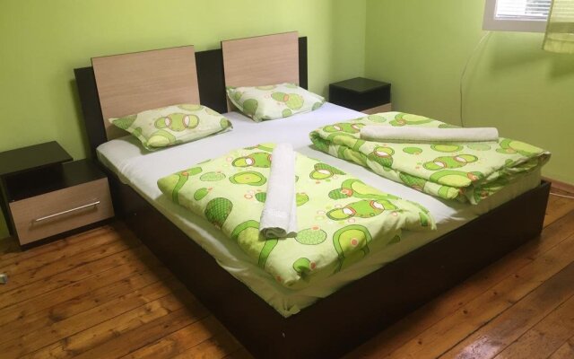 Отель Elegance Hostel And Guesthouse Болгария, София - отзывы, цены и фото номеров - забронировать отель Elegance Hostel And Guesthouse онлайн комната для гостей