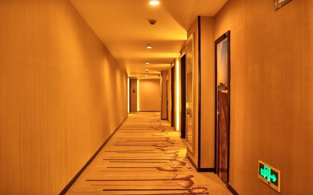 Lavande Hotel Haining Leather City Yintai