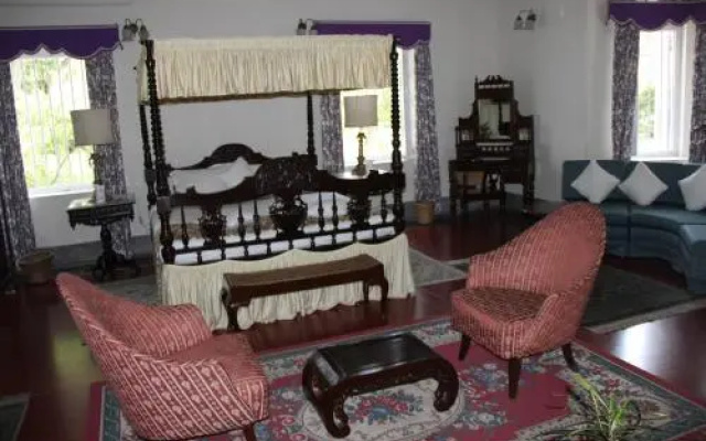 Thengal Manor