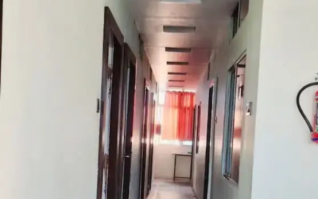 Hotel Meri & Residency