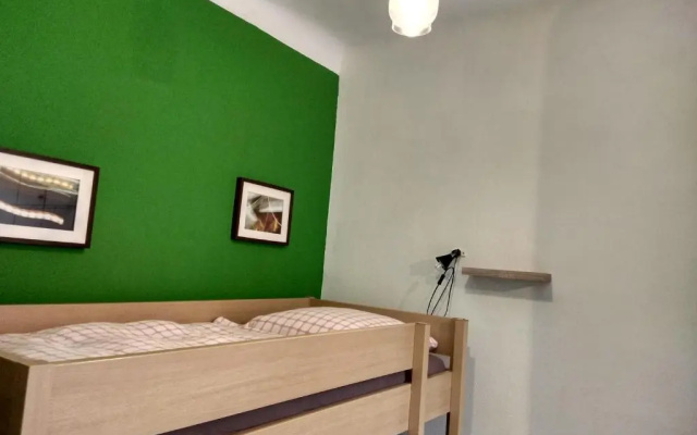 Youth Hostel 37
