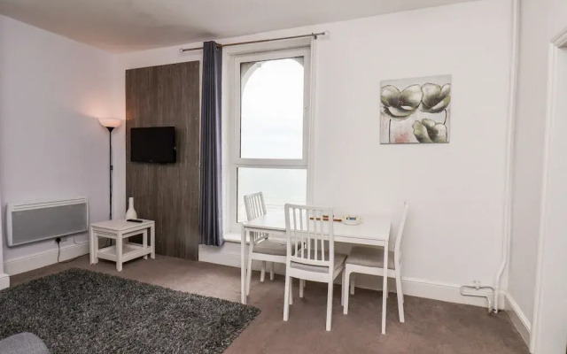 8 Beach View @ Beaconsfield House