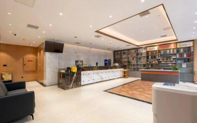 Super 8 Collection Hotel (Beijing Capital Airport New International Exhibition Center)