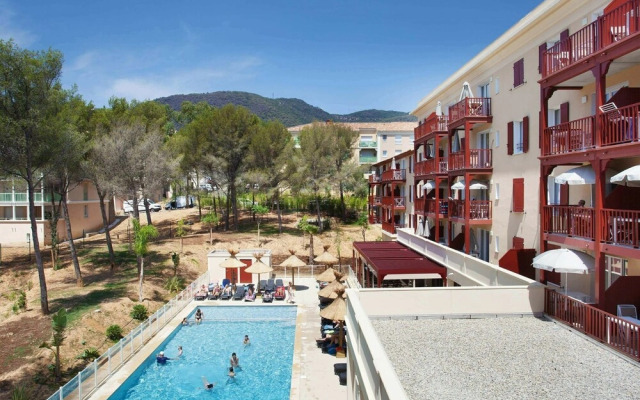 Apartment in Cavalaire Near Sandy Beach